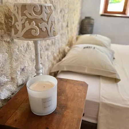 A L'ombre Du Tilleul ベッド・アンド・ブレックファスト Berneuil