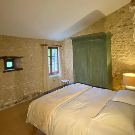 A L'ombre Du Tilleul ベッド・アンド・ブレックファスト 4*