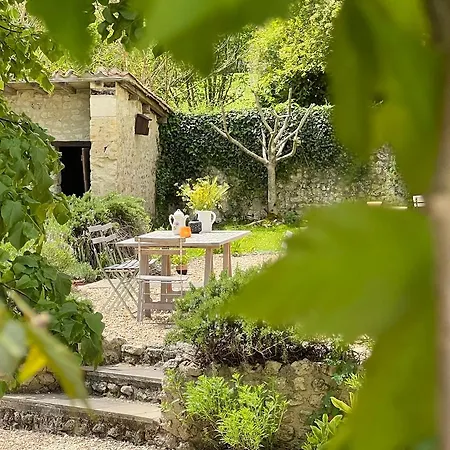 A L'ombre Du Tilleul ベッド・アンド・ブレックファスト