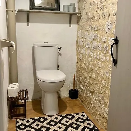 Panzió A L'ombre Du Tilleul Berneuil