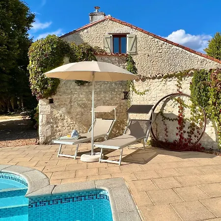 ベッド・アンド・ブレックファスト A L'ombre Du Tilleul Berneuil