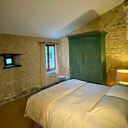 Bed & Breakfast A L'ombre Du Tilleul Berneuil (Charente)
