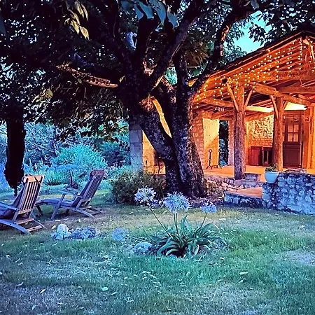 A L'ombre Du Tilleul Bed & Breakfast