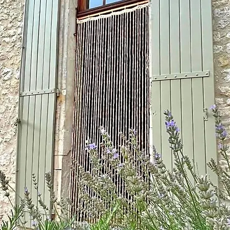 Bed & Breakfast A L'ombre Du Tilleul 4*