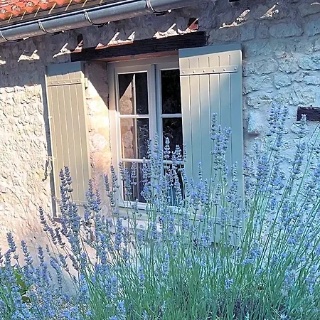 A L'ombre Du Tilleul Bed & Breakfast 4*