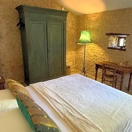 A L'ombre Du Tilleul Bed & Breakfast 4*