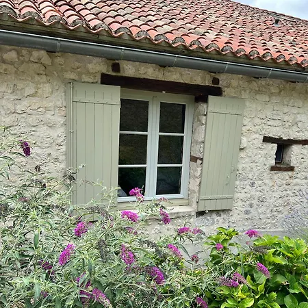 A L'ombre Du Tilleul
