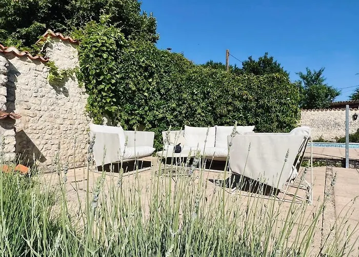 A L'ombre Du Tilleul 4* Berneuil (Charente)