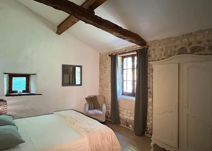 A L'ombre Du Tilleul